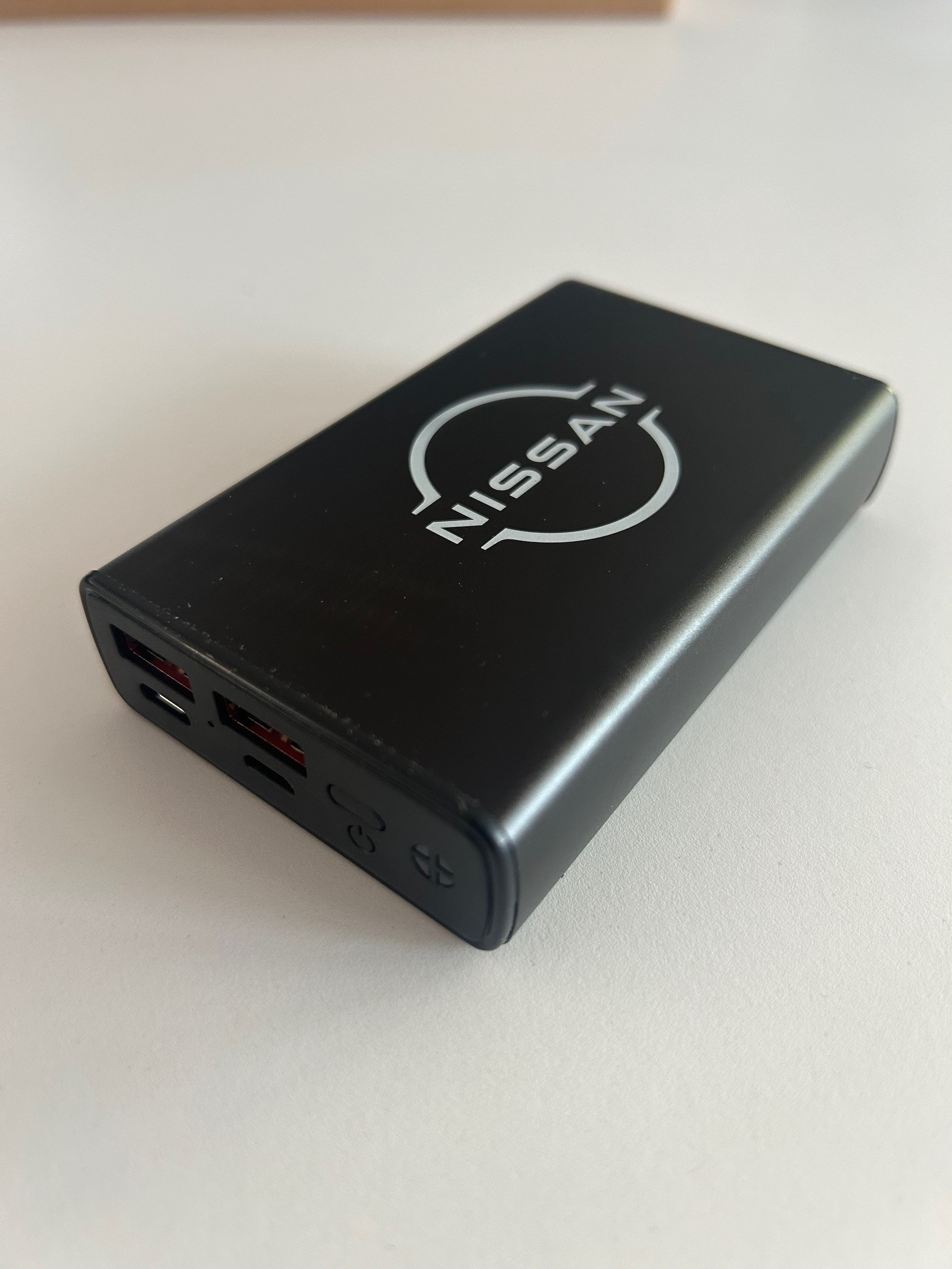 Nissan Amsterdam Fast Charge 20W 10000mAh Power Bank