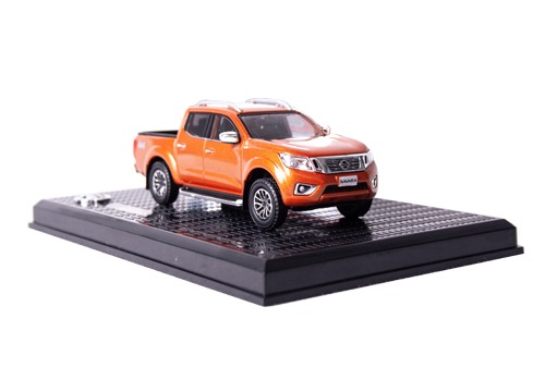 Nissan Navara 1:43 Model Car Orange